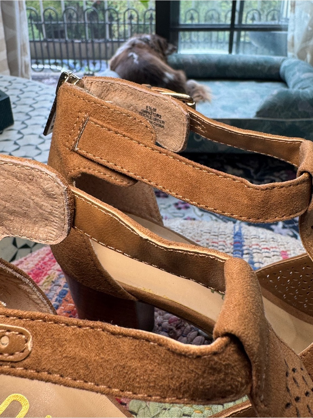 🟤🤎 Unisa Brown Perforated T-Strap Block Heel Sandals 🤎🟤 - Picture 4 of 8